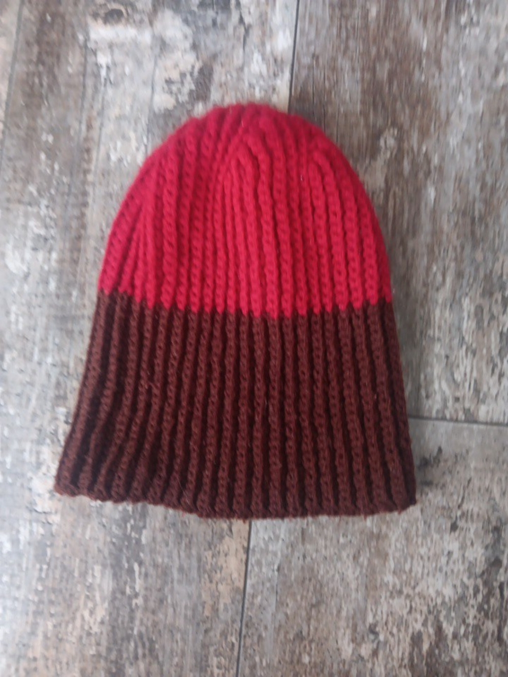 UNISEX HANDMADE KNIT BEANIE